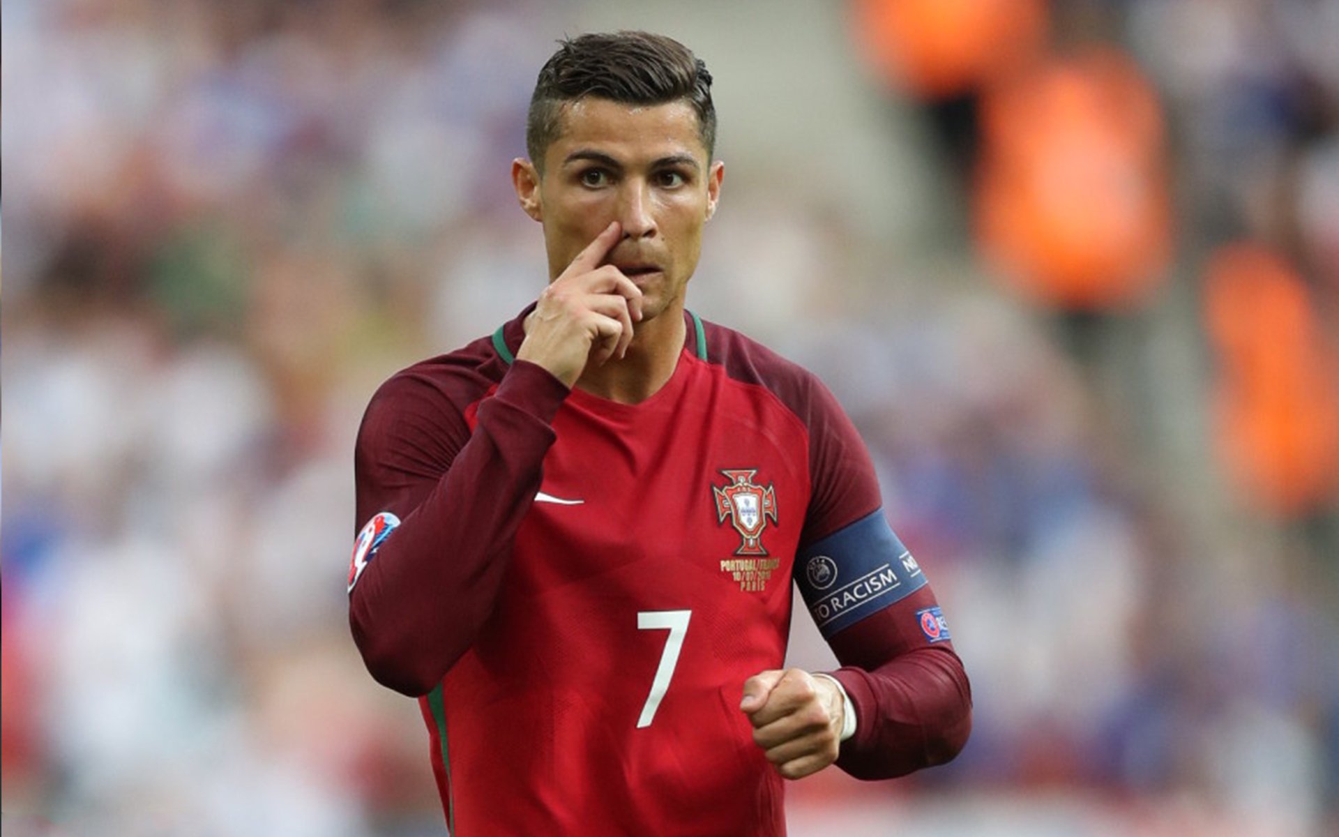 排球赛场焦点！意大利队对阵克罗地亚队，压哨绝杀，引爆全场观众欢呼